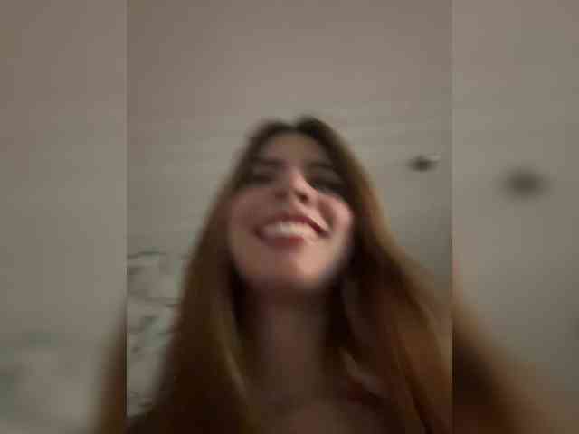 kyliieJaakson webcam