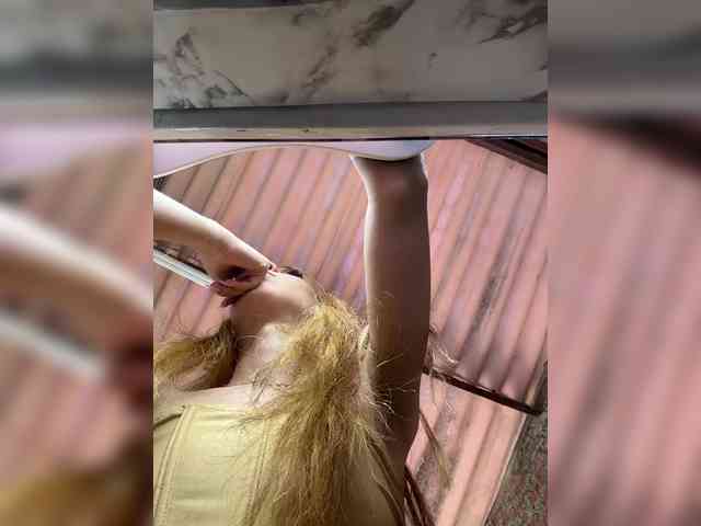 kyliieJaakson webcam