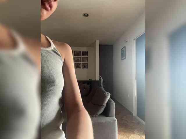 kyliieJaakson webcam