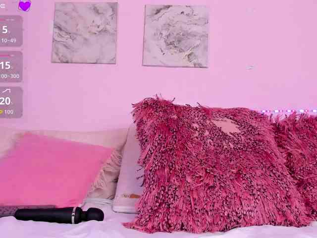 kyliieJaakson webcam