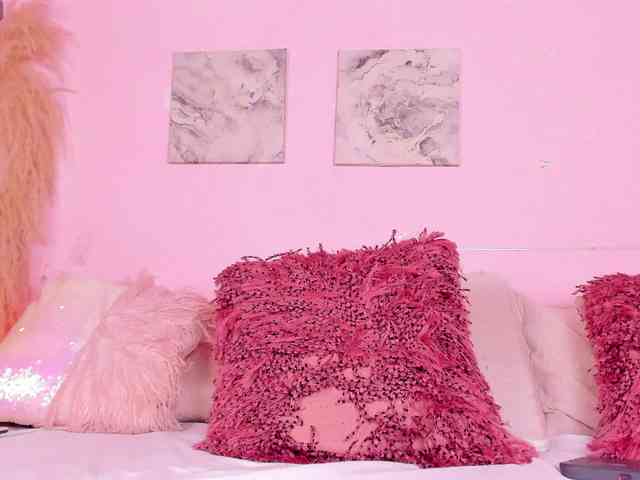 kyliieJaakson webcam