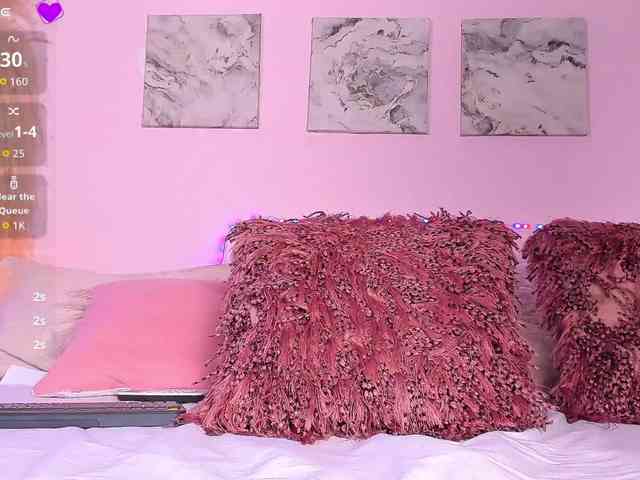 kyliieJaakson webcam