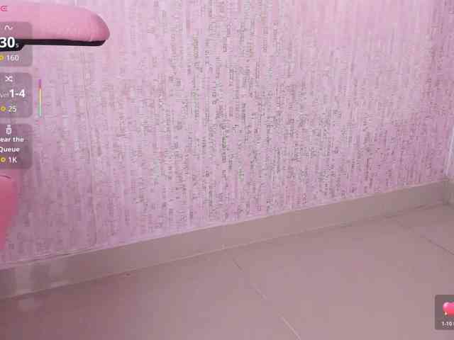 kyliieJaakson webcam