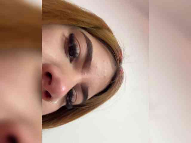 kyliieJaakson webcam