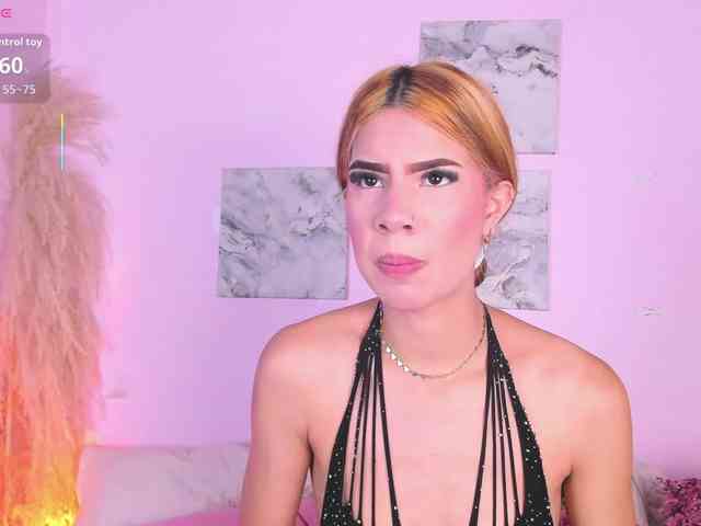 kyliieJaakson webcam