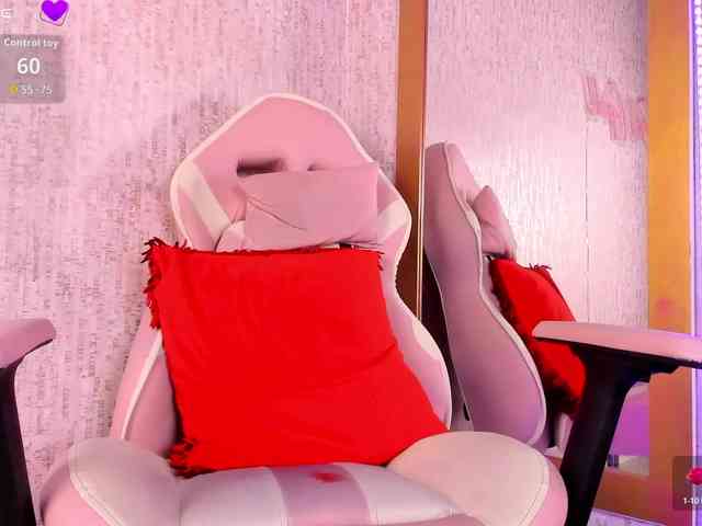 kyliieJaakson webcam