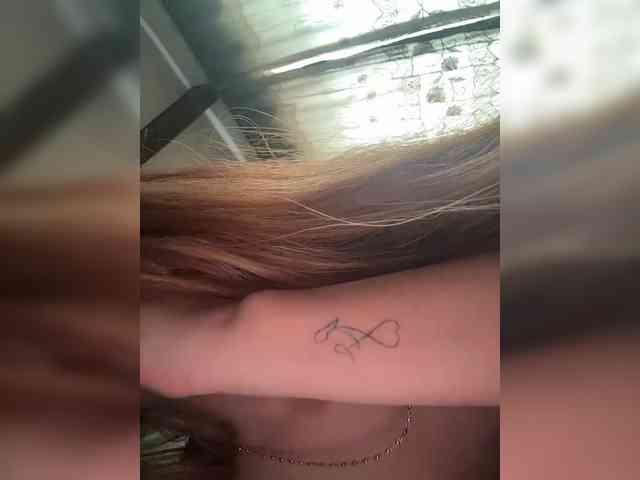 kyliieJaakson webcam