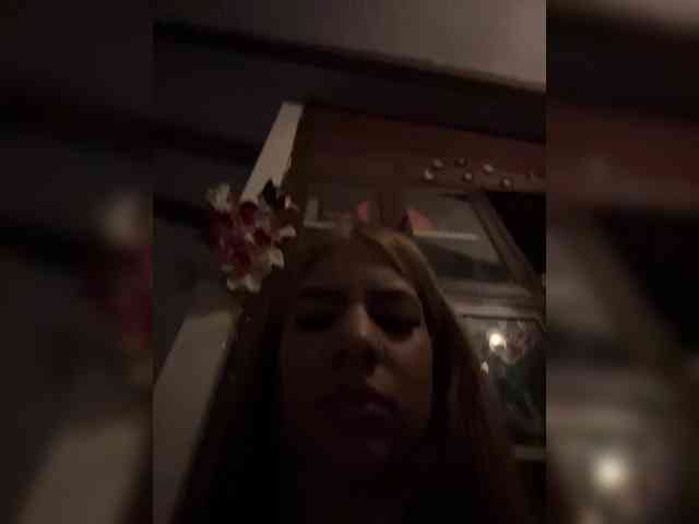 kyliieJaakson webcam