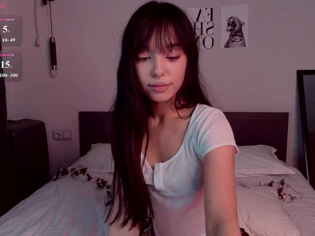 mooniejin's BongaCams show and profile
