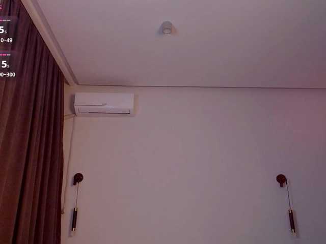 mooniejin's BongaCams show and profile