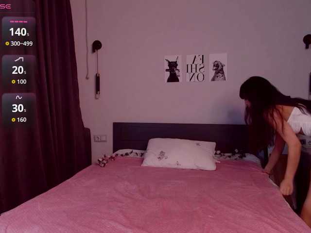 mooniejin's BongaCams show and profile