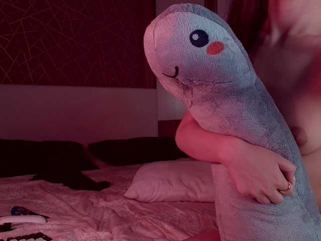 mooniejin's BongaCams show and profile