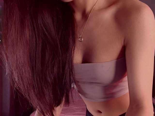 mooniejin's BongaCams show and profile