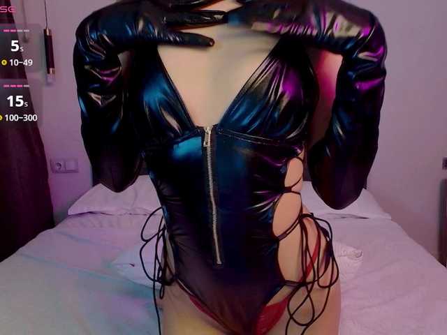 mooniejin's BongaCams show and profile