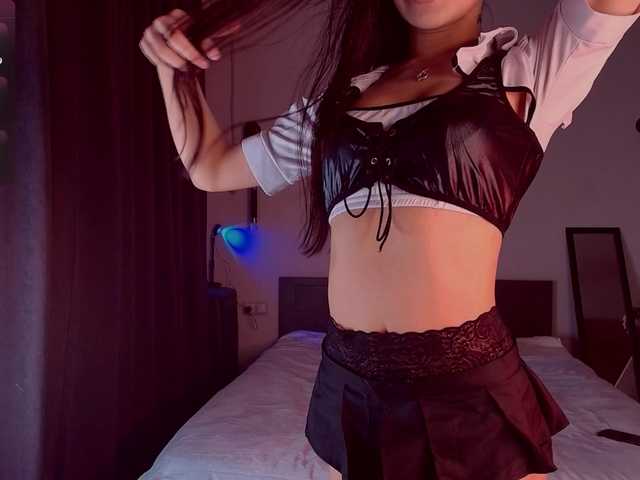 mooniejin's BongaCams show and profile