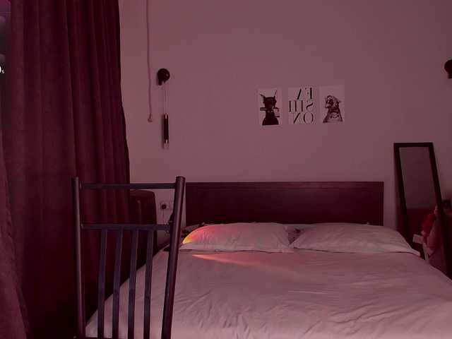 mooniejin's BongaCams show and profile