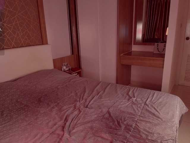 mooniejin's BongaCams show and profile