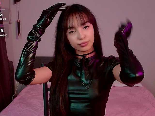 mooniejin's BongaCams show and profile