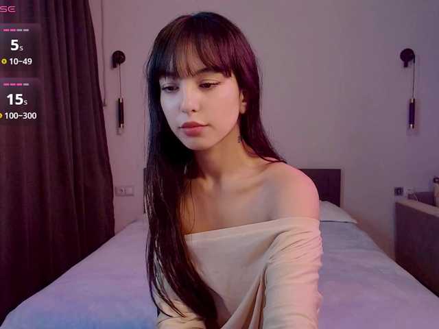 mooniejin's BongaCams show and profile