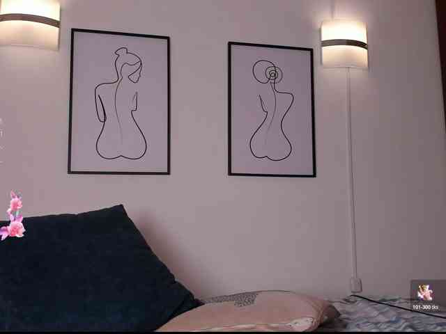 vaalentiino Live Webcam on BongaCams