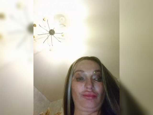 Kimylika's BongaCams show and profile