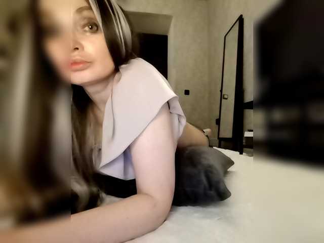 Kimylika's BongaCams show and profile