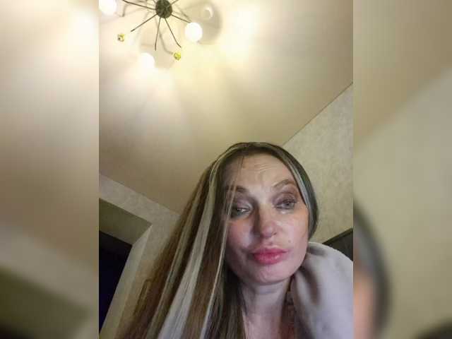 Kimylika's BongaCams show and profile