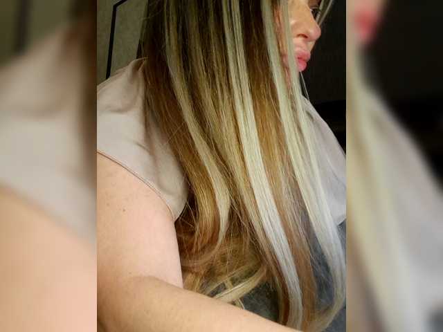 Kimylika's BongaCams show and profile