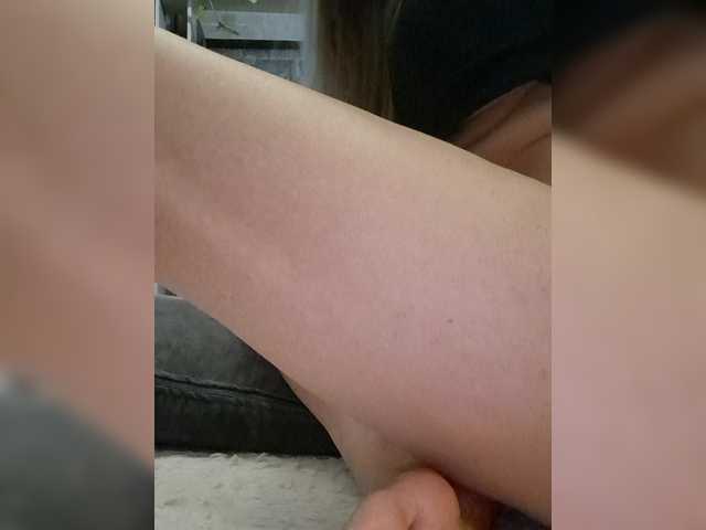 Kimylika's BongaCams show and profile