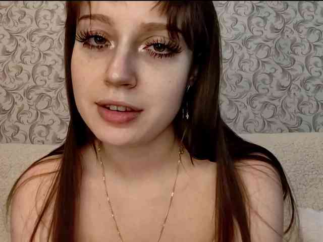 CreolaLaughman webcam