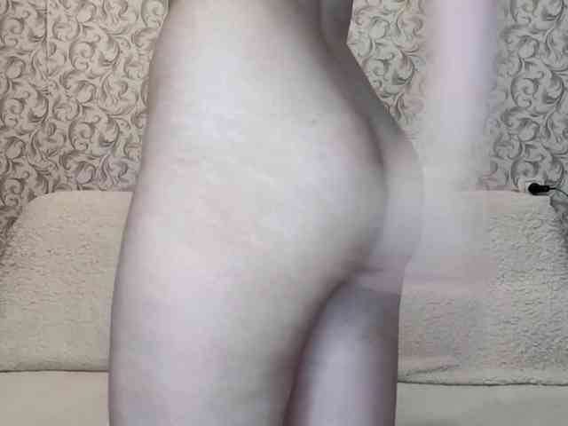 CreolaLaughman webcam