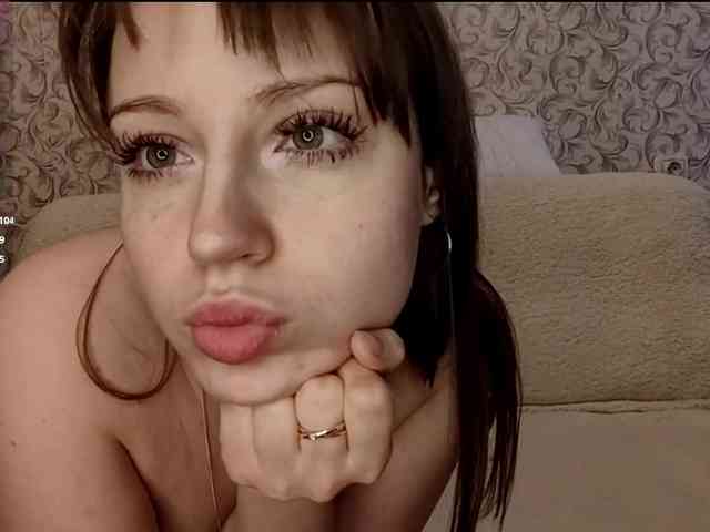 CreolaLaughman webcam