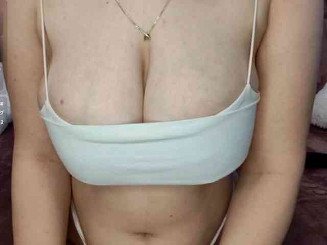 CreolaLaughman webcam