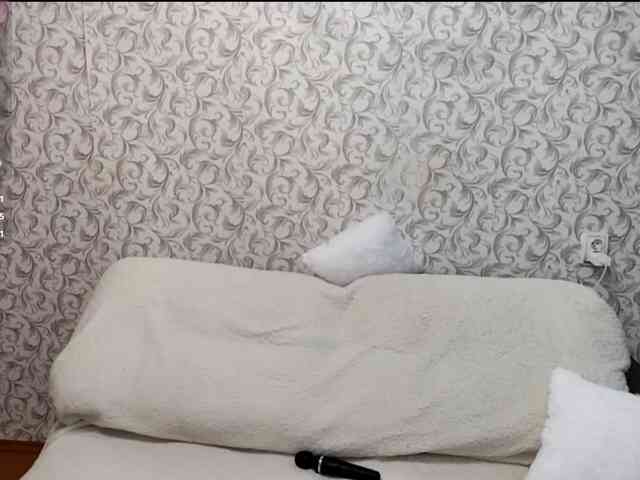 CreolaLaughman webcam