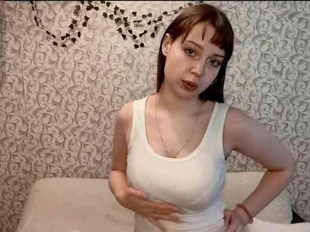 CreolaLaughman webcam