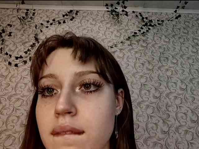 CreolaLaughman webcam