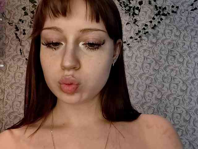 CreolaLaughman webcam