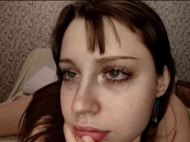 CreolaLaughman webcam