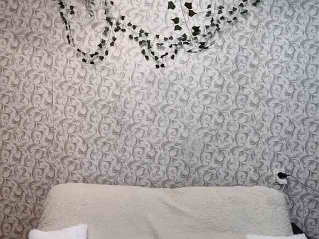 CreolaLaughman webcam