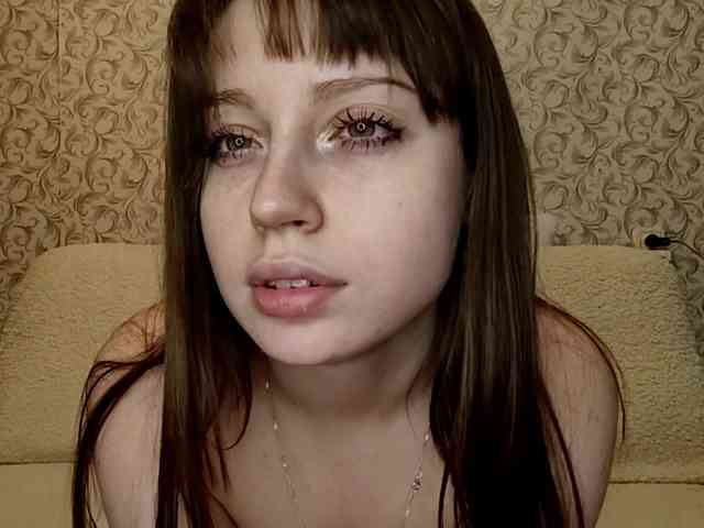 CreolaLaughman webcam