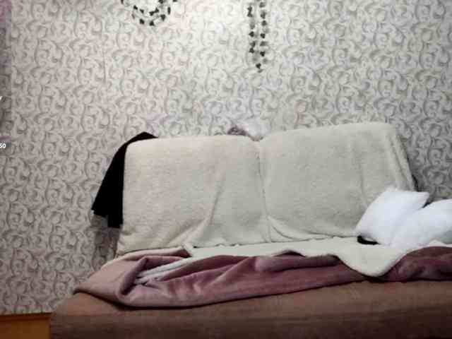 CreolaLaughman webcam