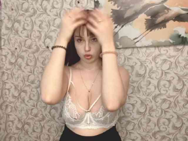 CreolaLaughman webcam