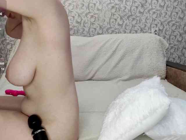 CreolaLaughman webcam