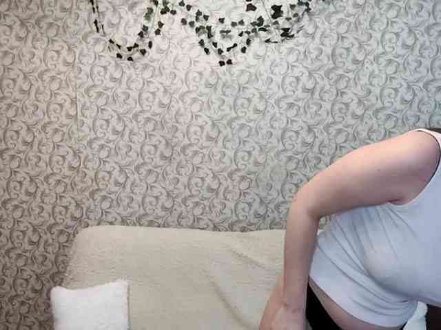 CreolaLaughman webcam