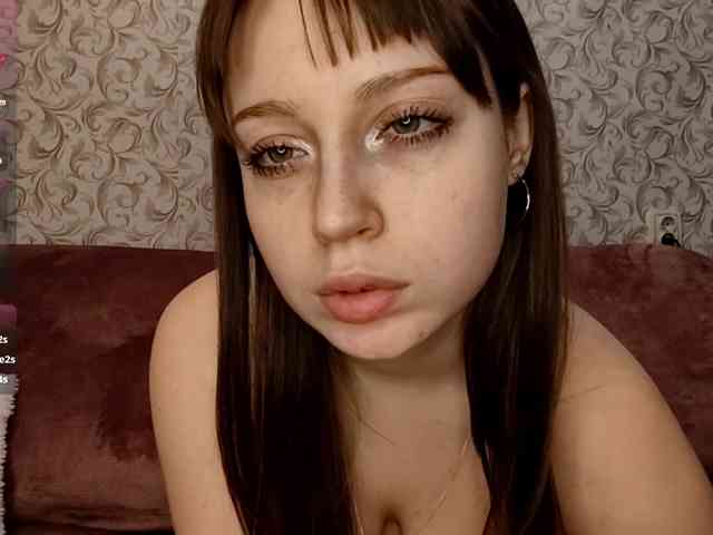 CreolaLaughman webcam