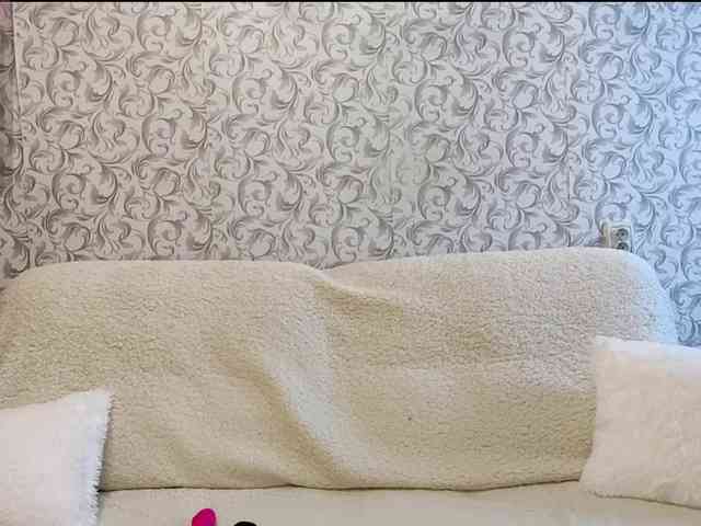 CreolaLaughman webcam