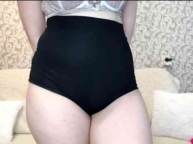 CreolaLaughman webcam