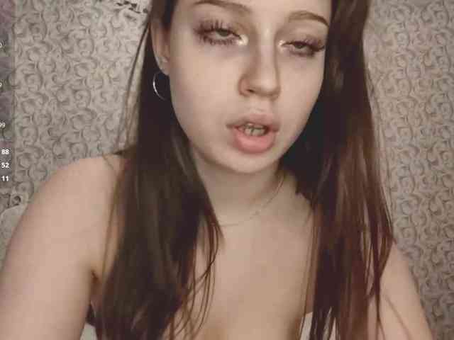 CreolaLaughman webcam