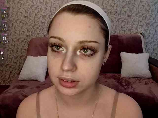 CreolaLaughman webcam