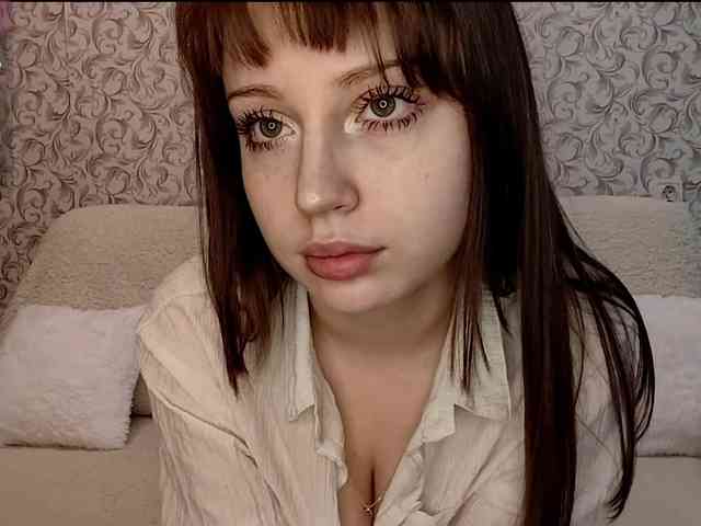 CreolaLaughman webcam